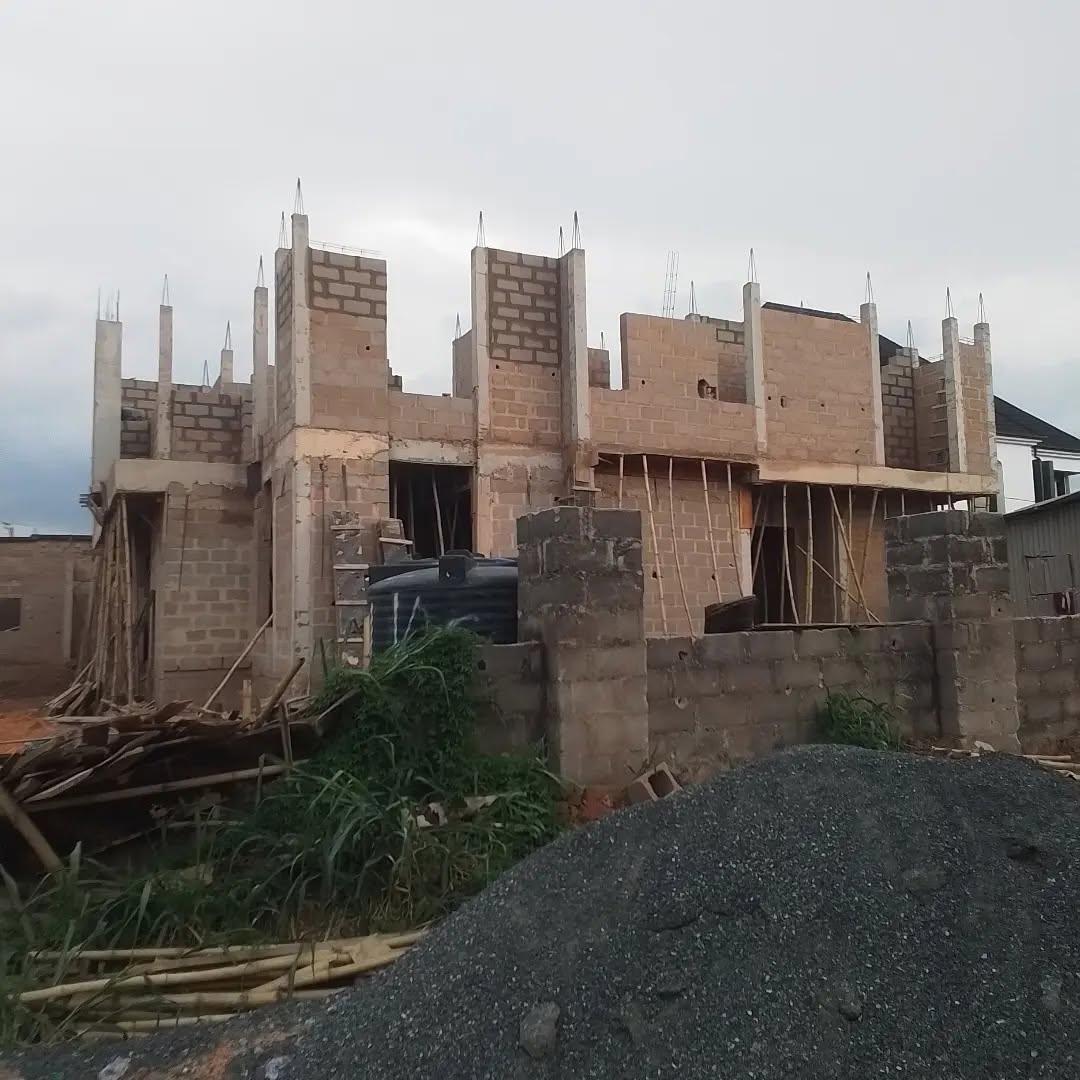 IGC Construction team working on a building site