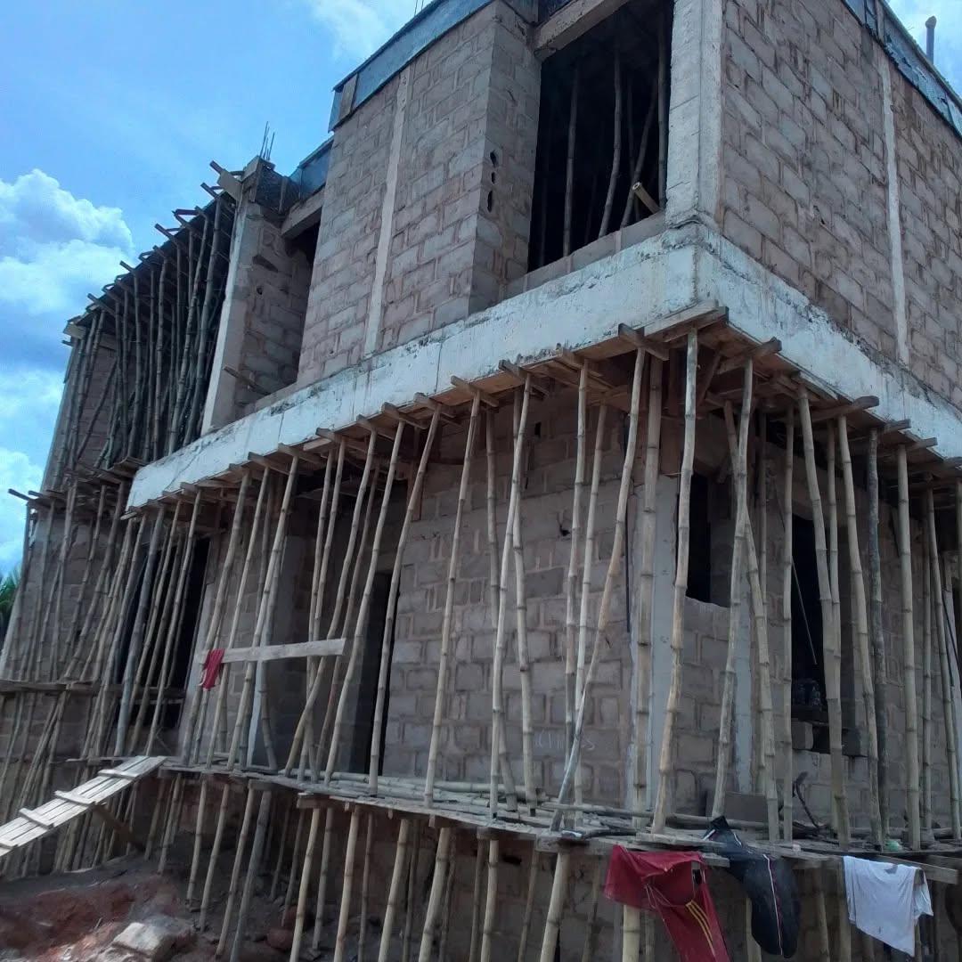 Construction of an upper floor slab on an IGC project